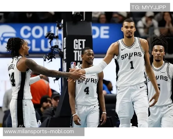 马刺今日对决雄鹿首发阵容文班福克斯卡斯尔巴恩斯尚帕尼期待精彩表现